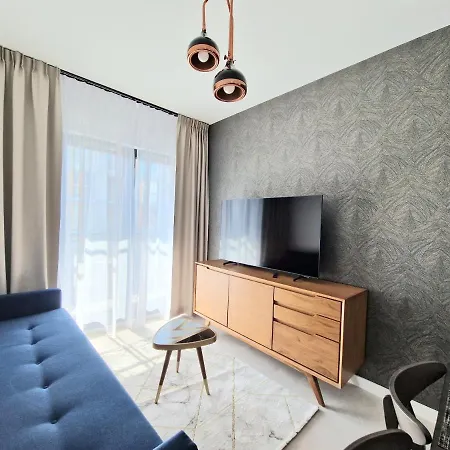 Apartment Live & Travel Aura Iii